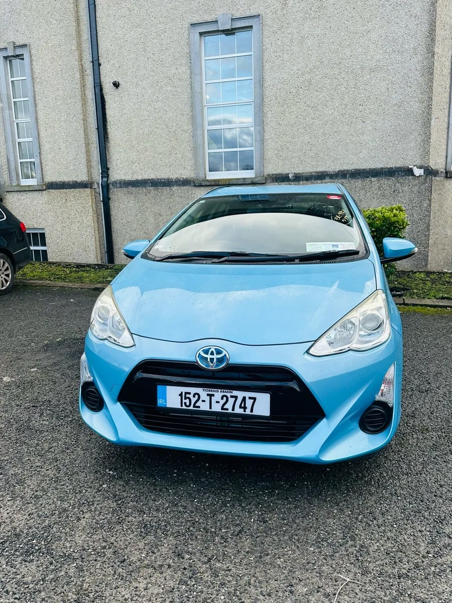 2015 TOYOTA AQUA - Image 1