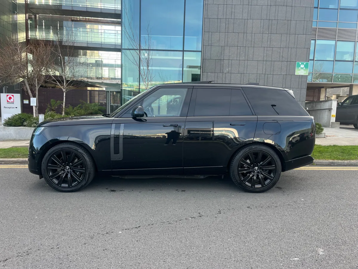2024 Range Rover P550e Autobiography - Image 4