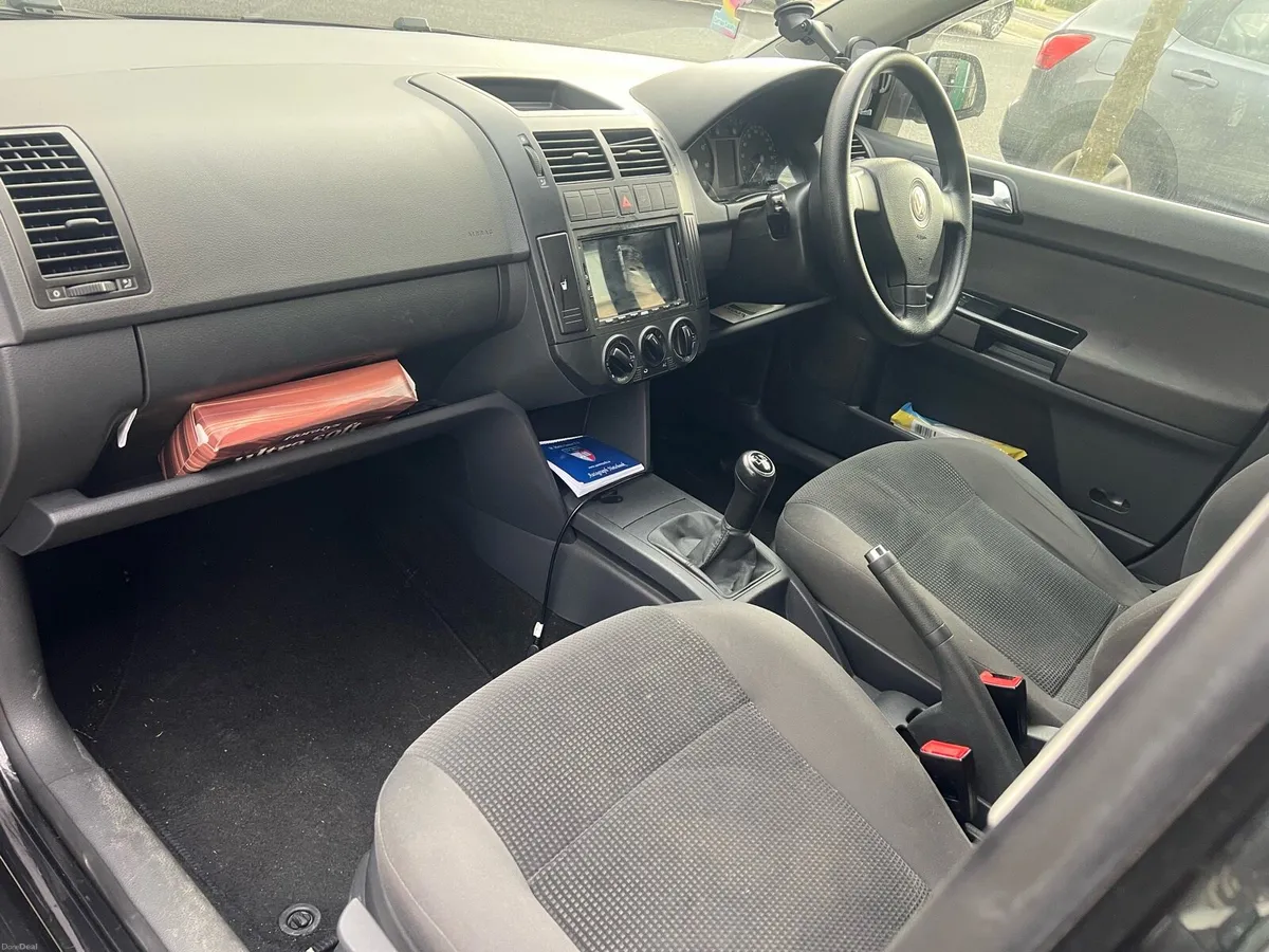 Volgswagen polo - Image 3