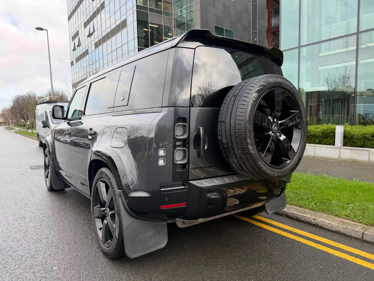 2022 Land Rover Defender P400e Hse X-Dynamic - Image 3