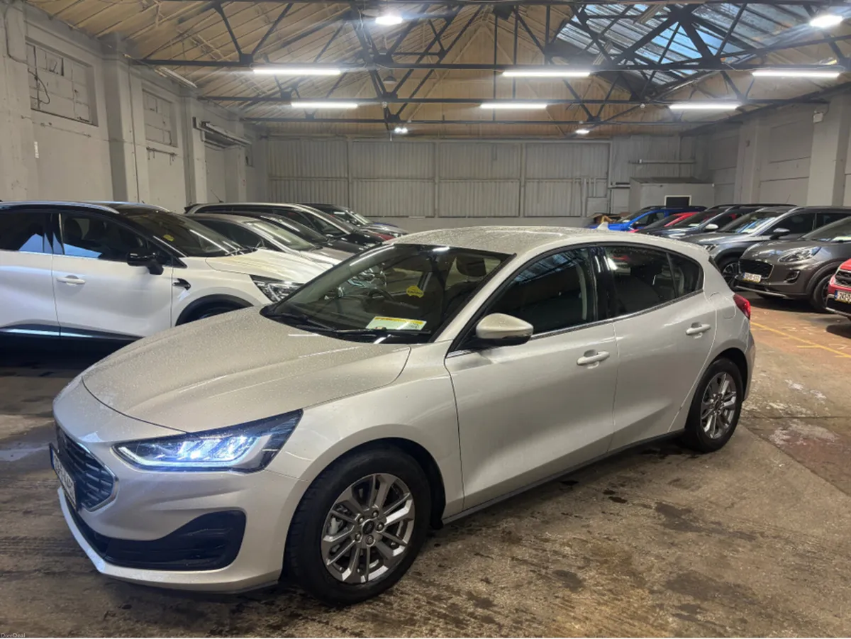 Ford Focus TITANIUM 1.0T 125 M6 4DR - Image 2