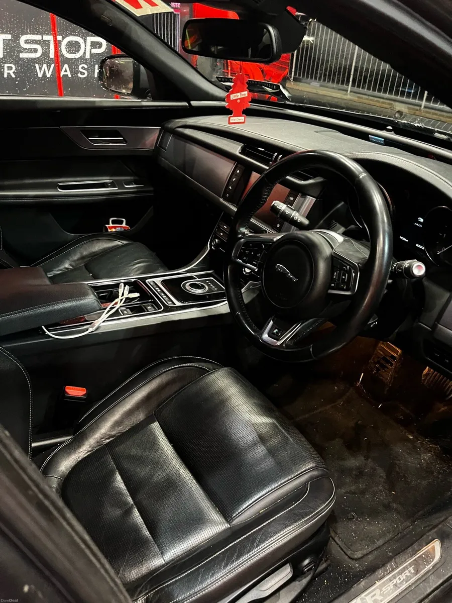 Jaguar XF R-sport 2.0 2016 automatic - Image 4