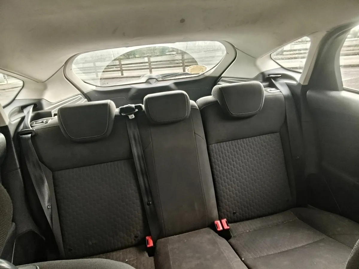 Ford Focus 2014 - Image 2