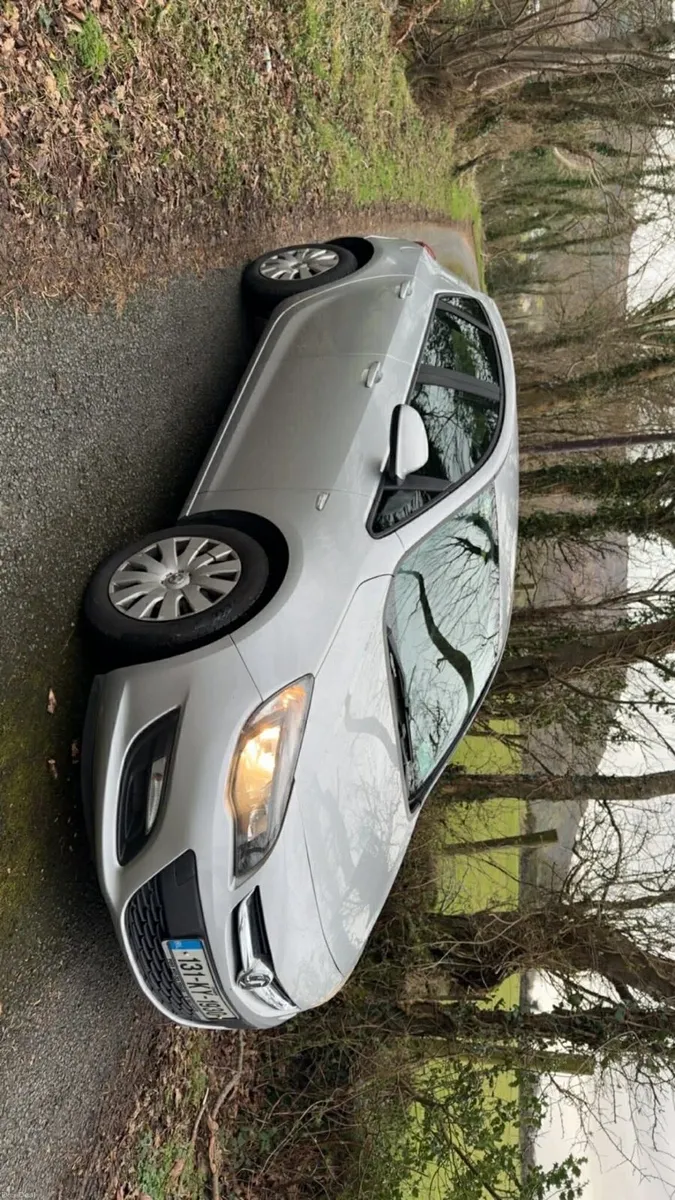 2013 vauxhall astra - Image 1