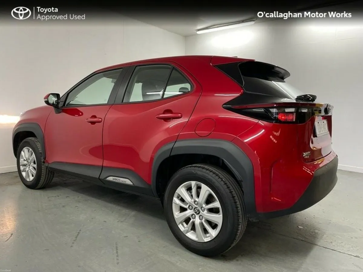 Toyota Yaris Cross YARIS CROSS LUNA 4DR AUTO - Image 3