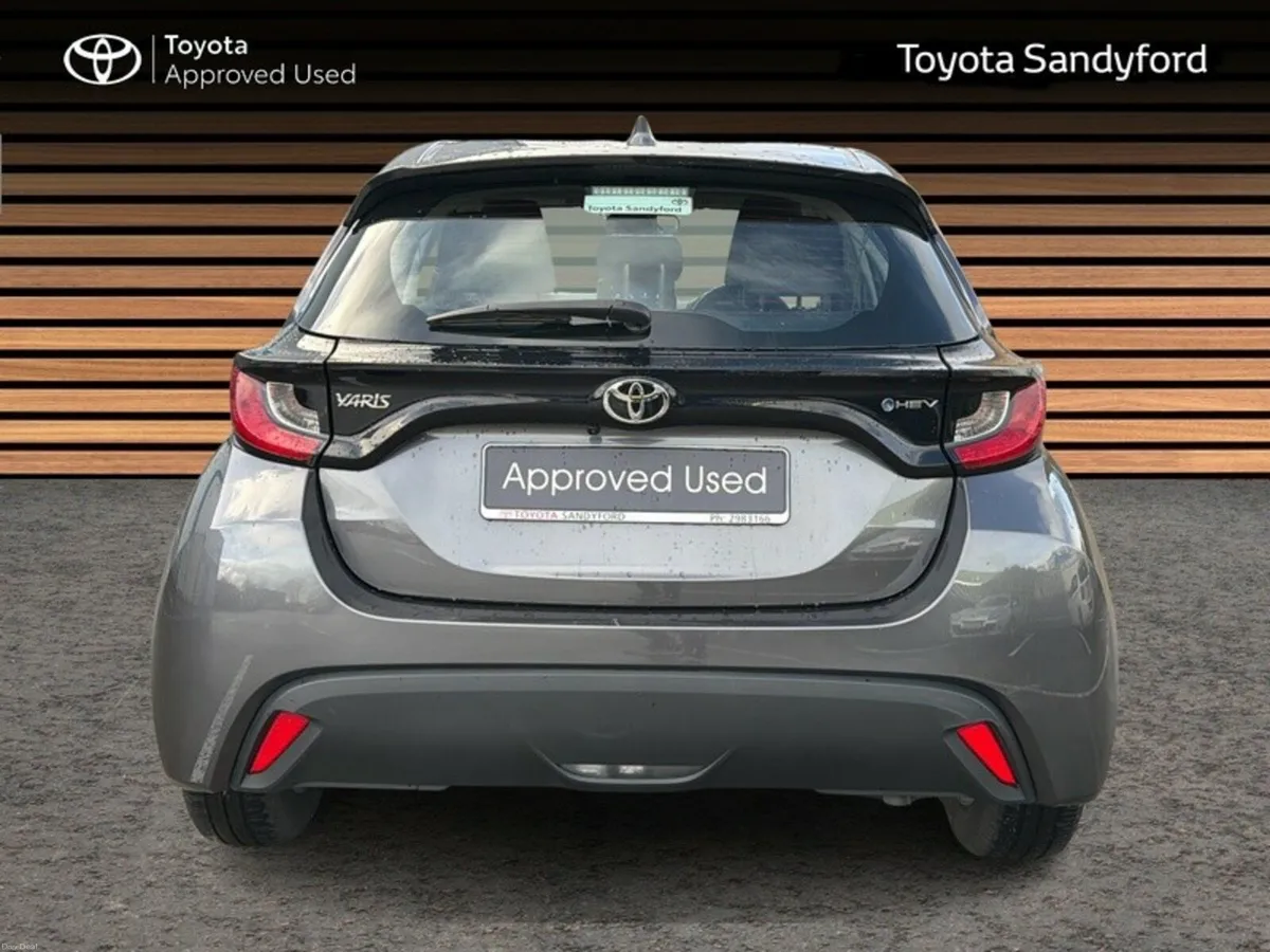 Toyota Yaris HYBRID LUNA // REAR CAMERA // TOYOTA - Image 4