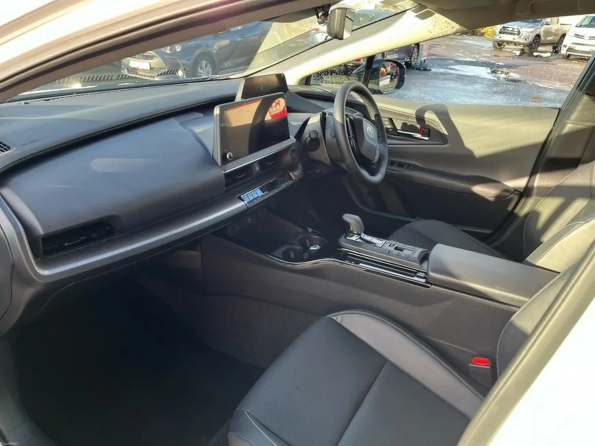 Toyota Prius - Image 6