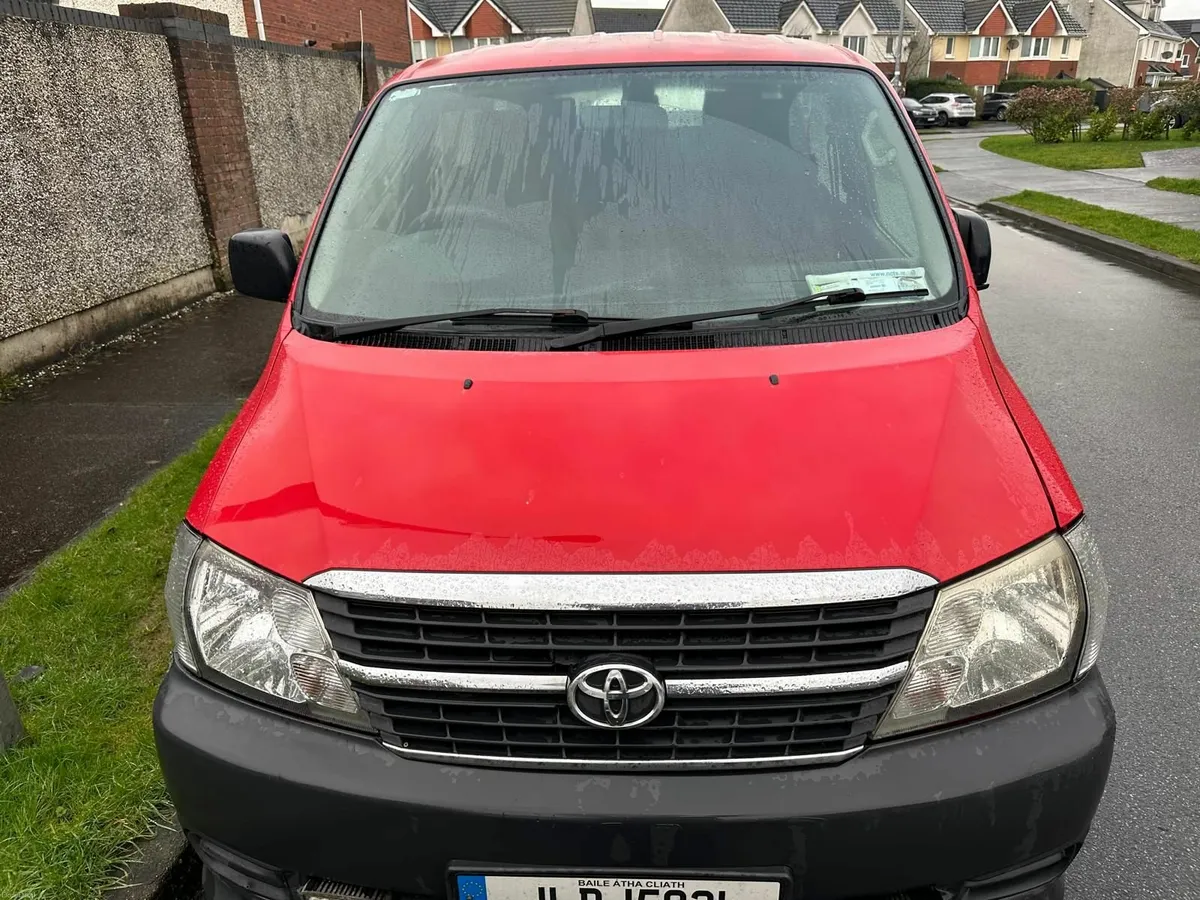 Toyota HiAce 2011 - Image 4