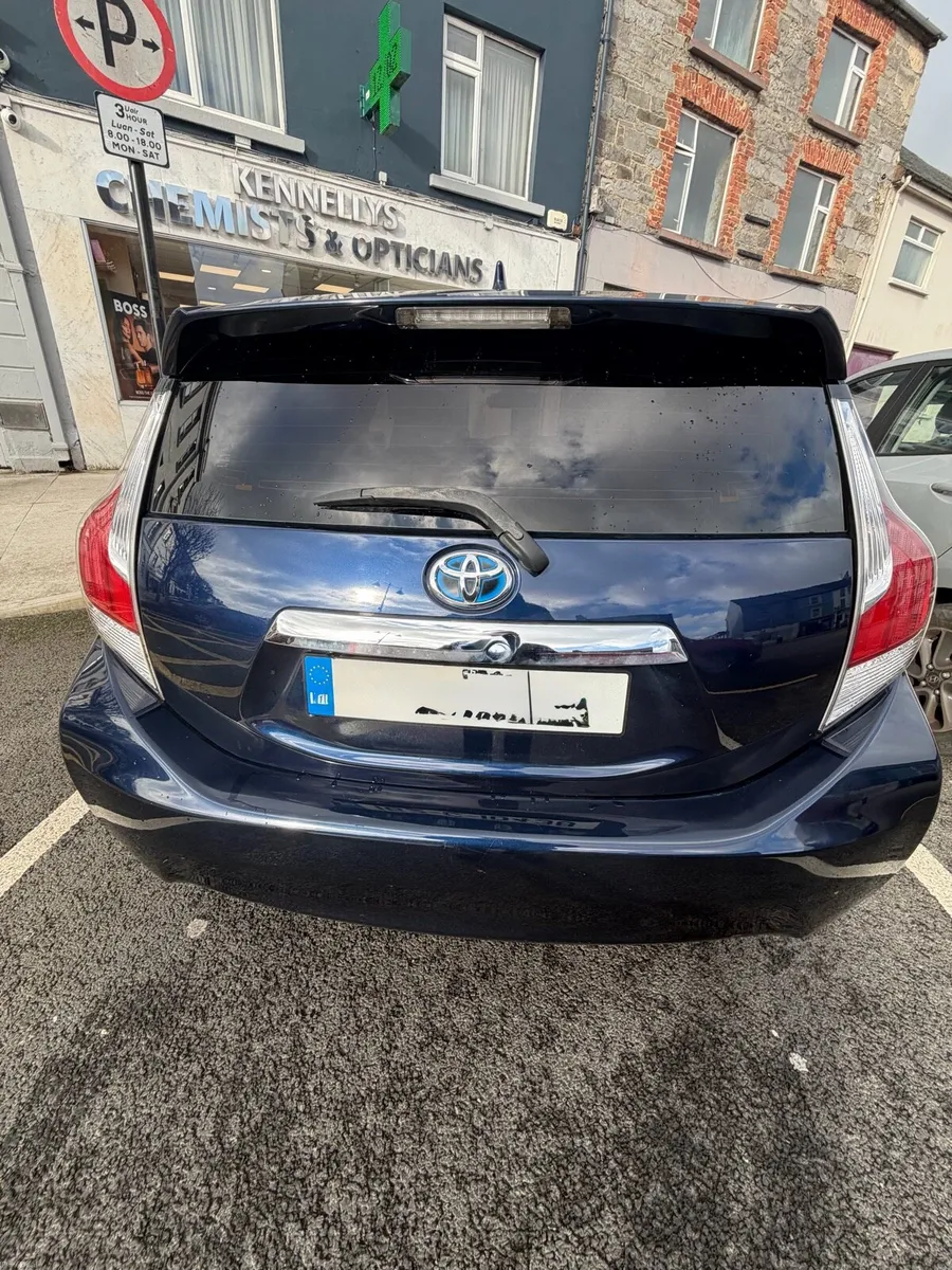 Toyota aqua 2016 Automatic 1.5L petrol hybrid - Image 4