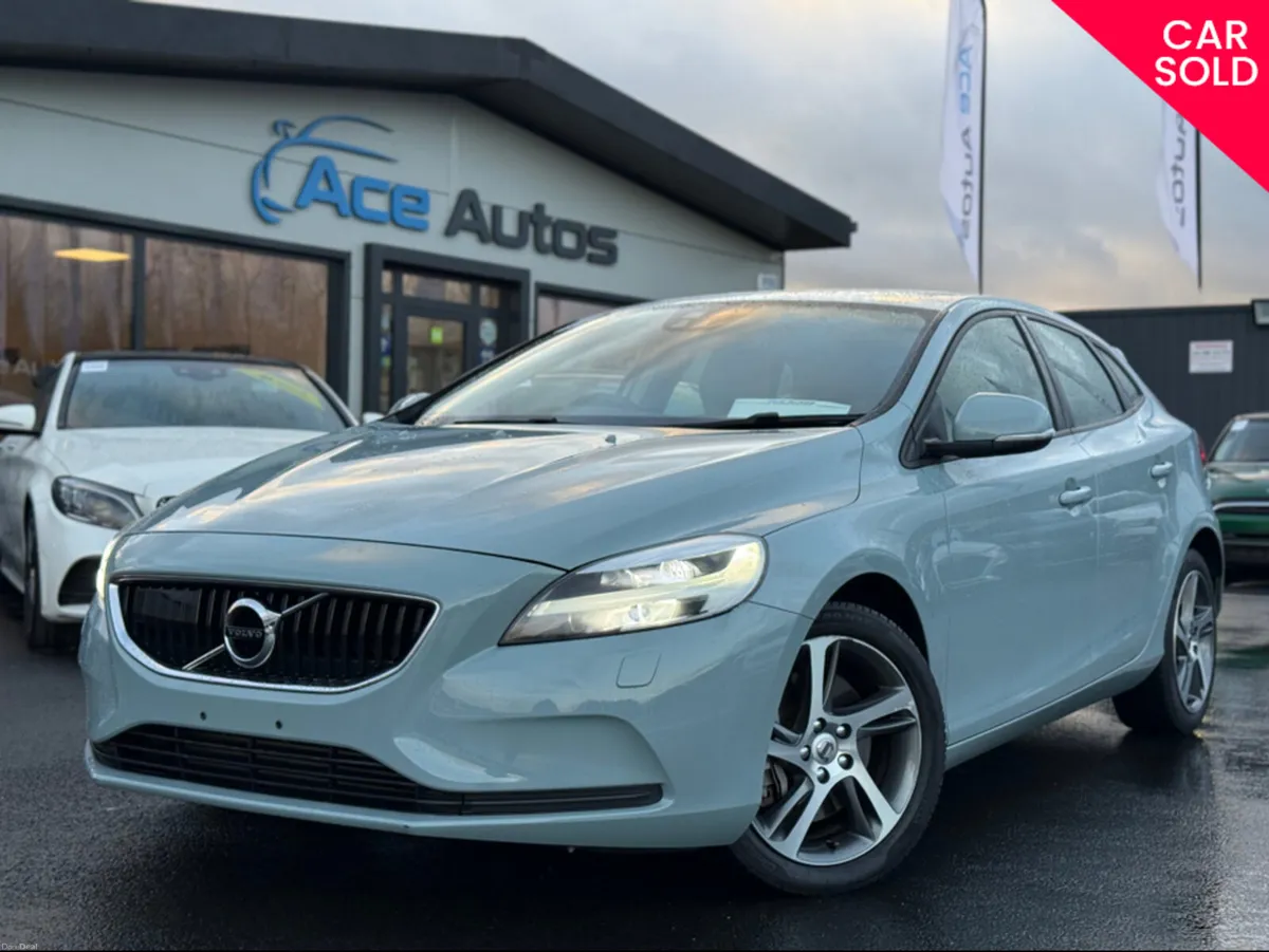 Volvo V40 ** DEPOSIT TAKEN ** MOMENTUM - 2.0L DIES - Image 1