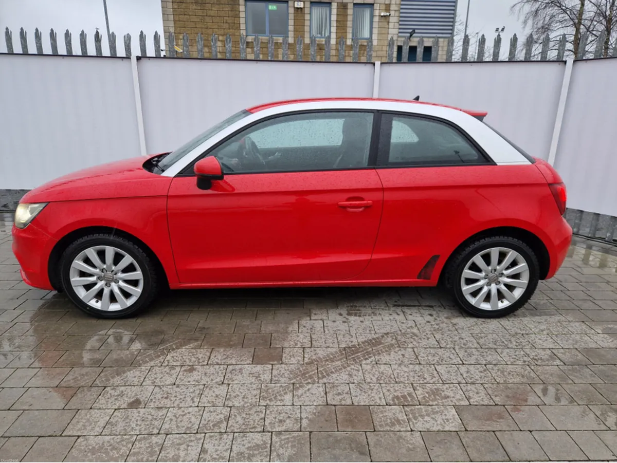 Audi A1 1.4 PETROL AUTO - Image 4