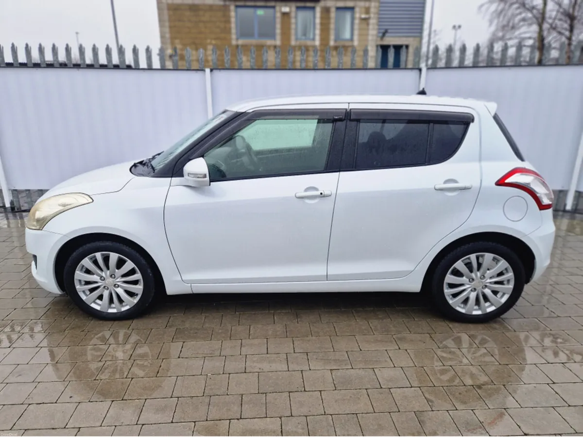 Suzuki Swift 1.2 PETROL AUTO - Image 4