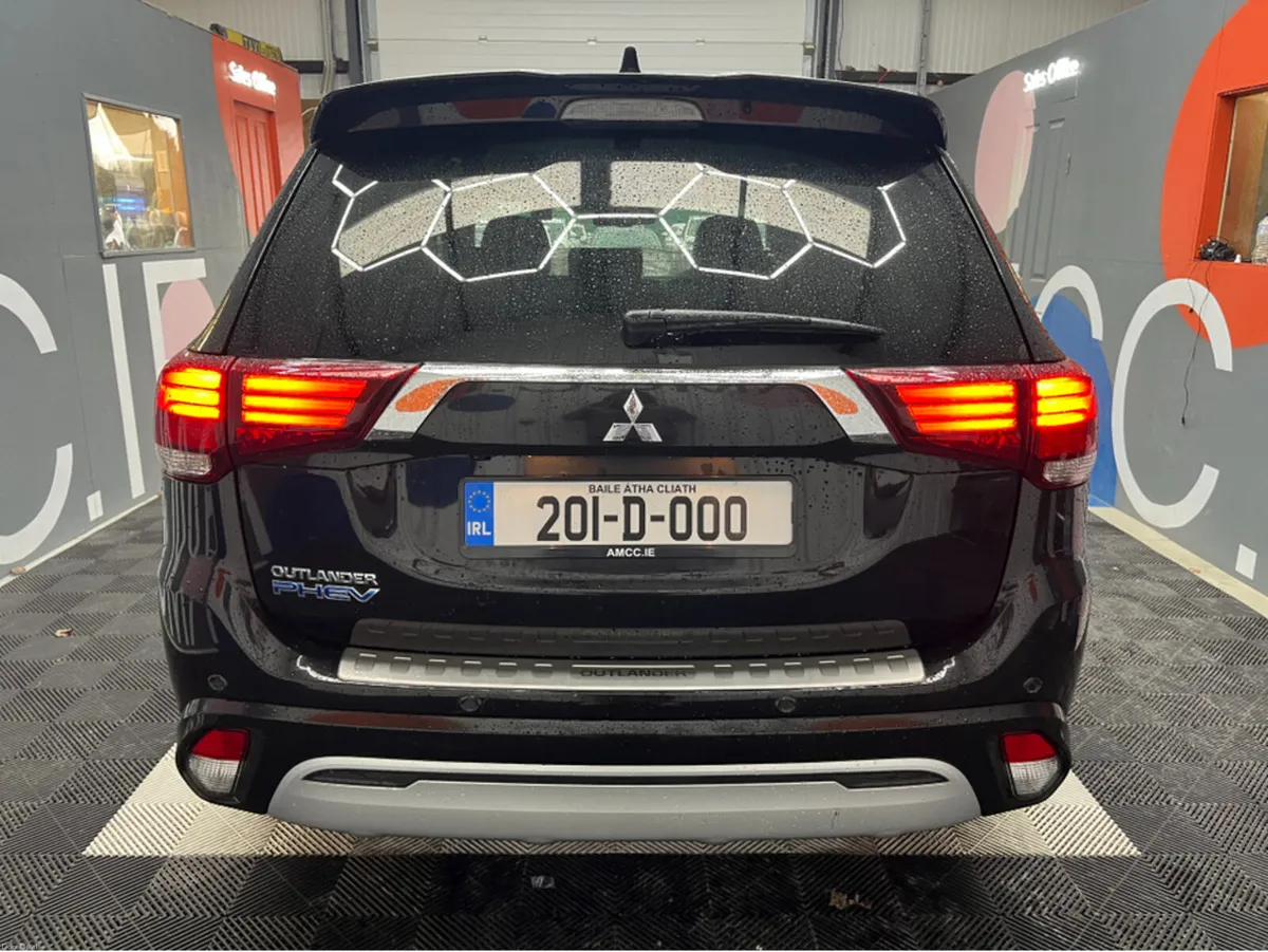 Mitsubishi Outlander €23950! 2020 MITSUBISHI OUTLA - Image 3