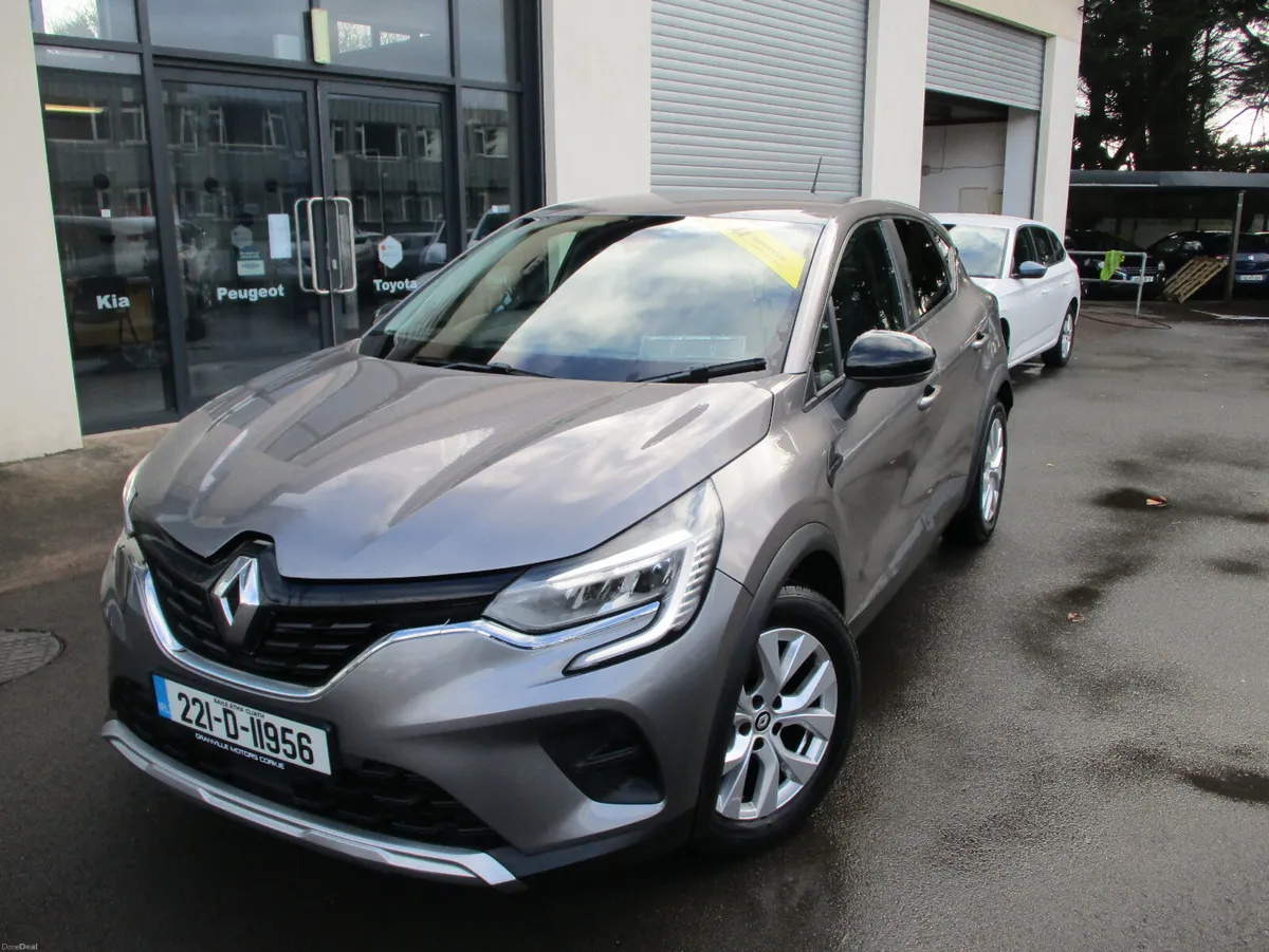 Renault Captur iCONIC 1.0TCE  2022 - Image 1