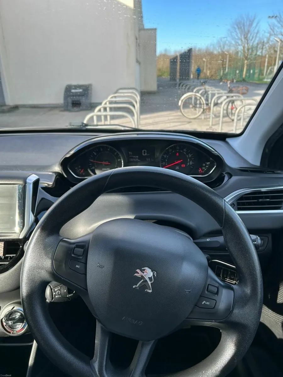 Peugeot 208 2013 - Image 4