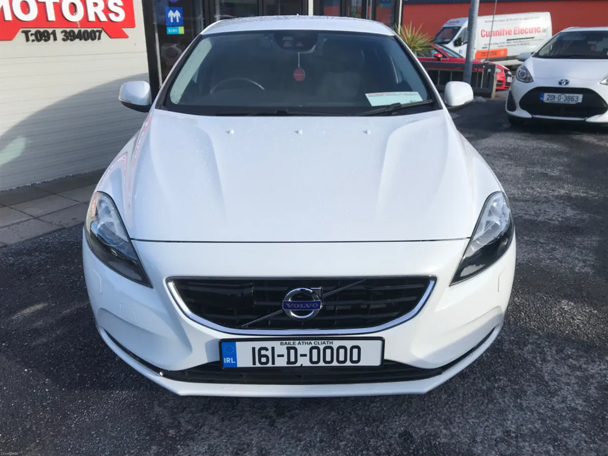 2016 VOLVO V40 AUTOMATIC TURBO DIESEL - Image 4
