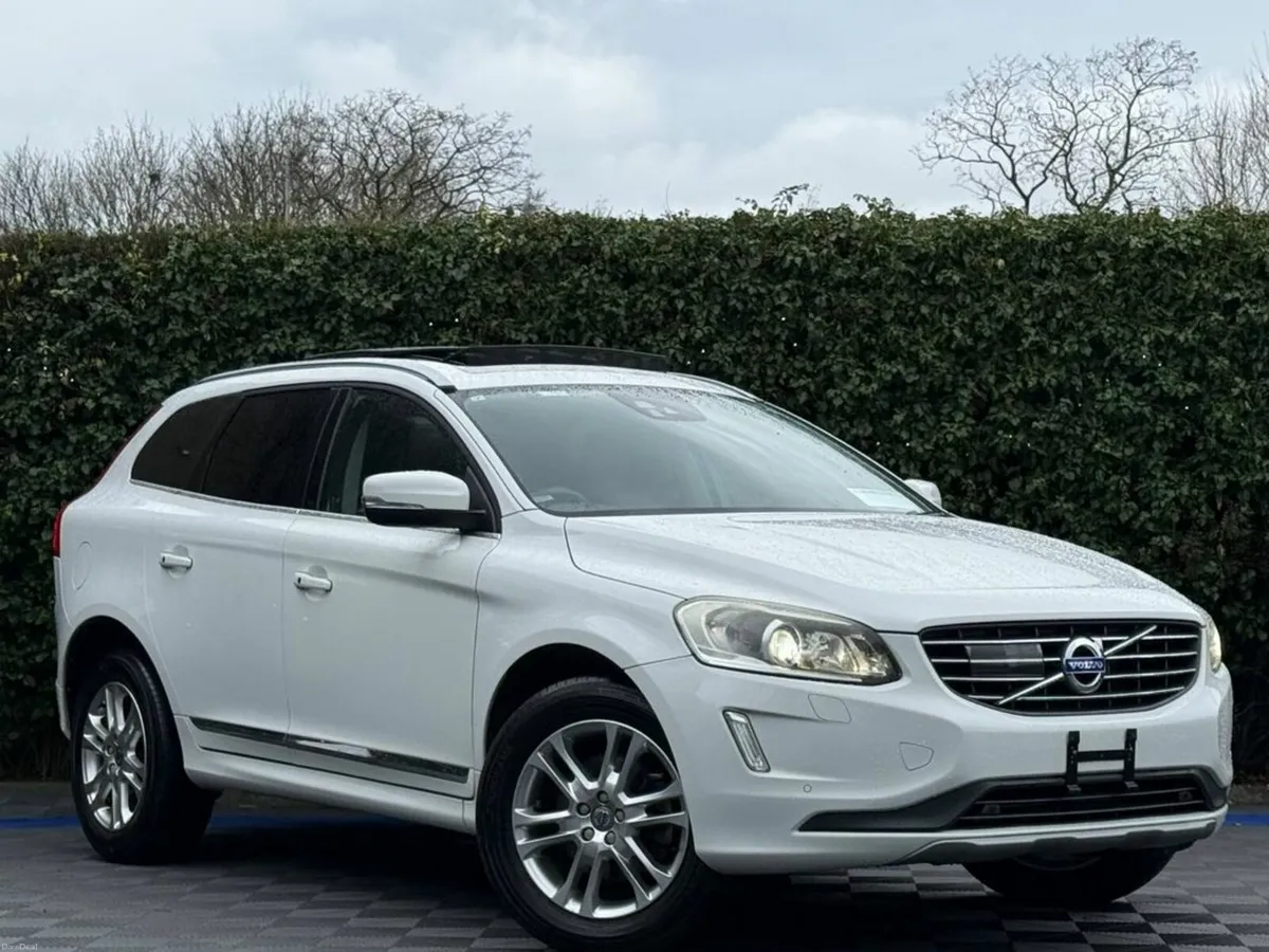 Volvo XC60 D4 CLASSIC 2.0 D // OPENING PAN ROOF // - Image 3