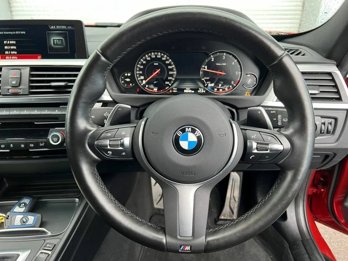 BMW 3-Series 320d M-SPORT TOURING // COMPETITION P - Image 4