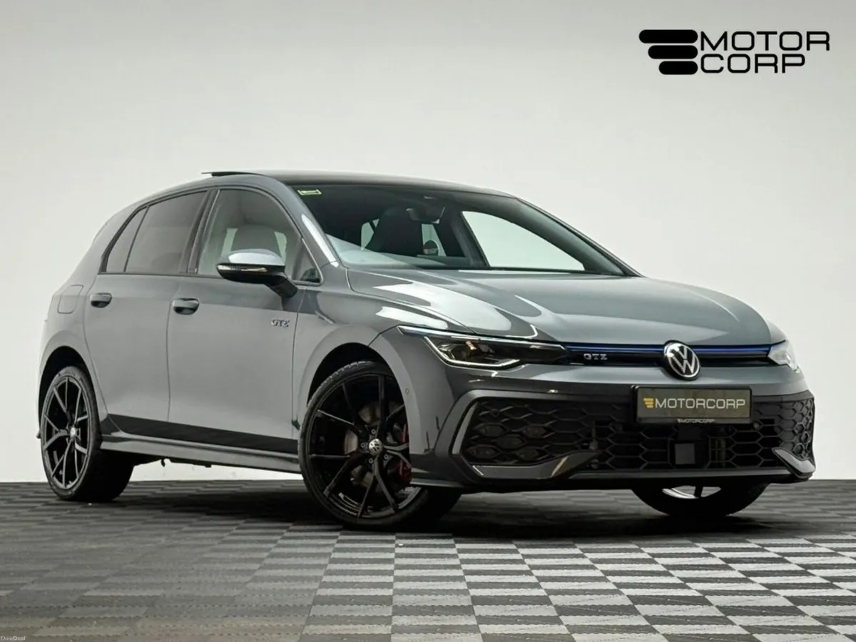 Volkswagen Golf GTE 1.5 PHEV 272HP DSG *PAN ROOF* - Image 1