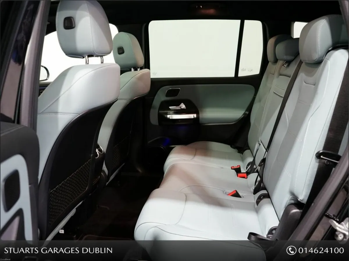 Mercedes-Benz EQB EQB 300 4Matic AMG LINE PREMIUM - Image 4