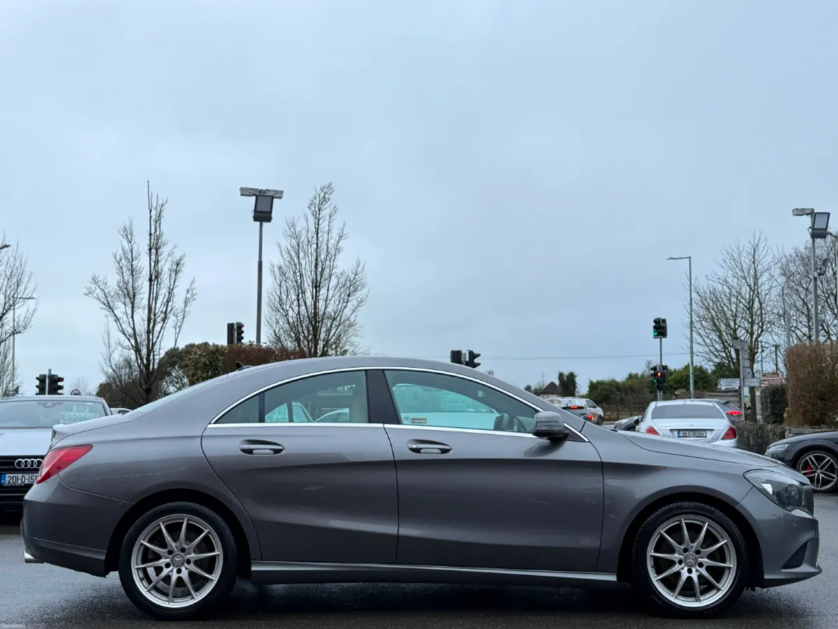 Mercedes-Benz CLA 180 CDI URBAN *FULL LEATHER* - Image 4