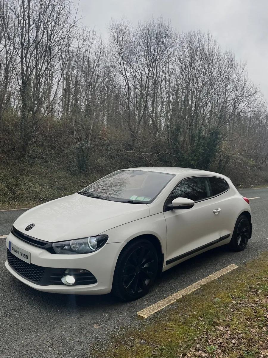 Volkswagen Scirocco 2010 - Image 4