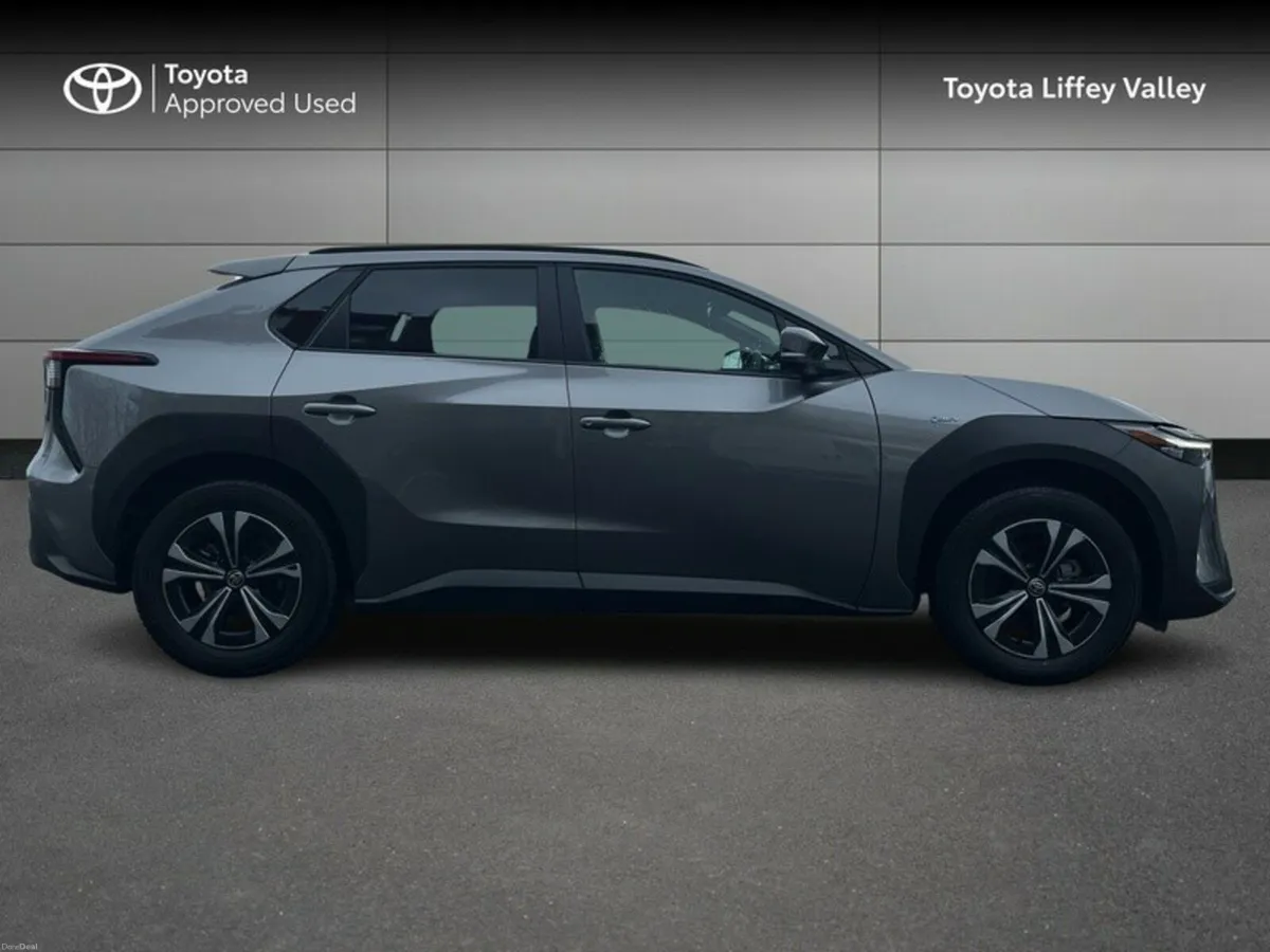 Toyota bZ4X BZ4X SPORT FWD - Image 3