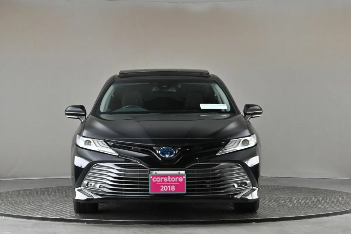 Toyota Camry 2.5 HYBRID **EL.PAN ROOF**10" ANDROID - Image 2