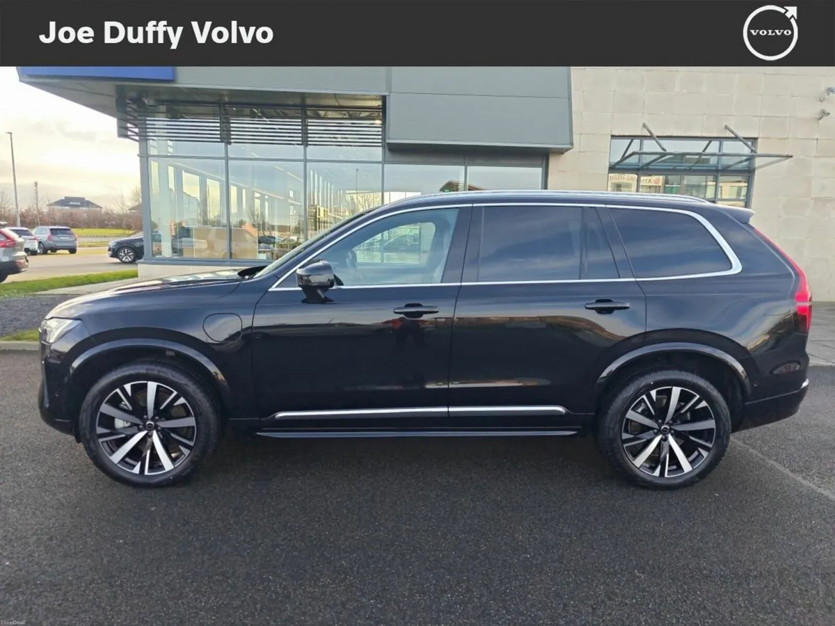 Volvo XC90 T8 PHEV AWD Plus - Image 4