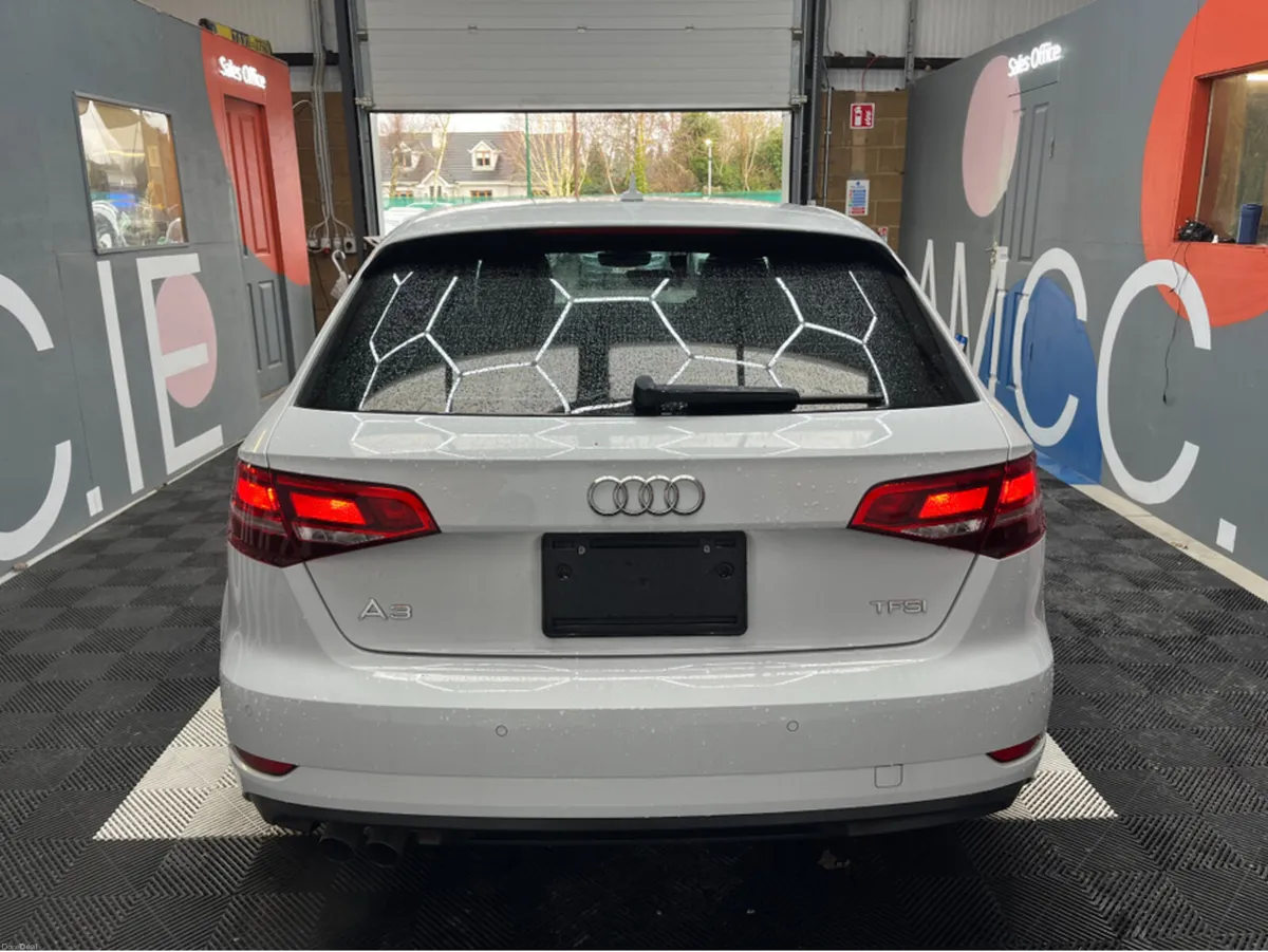 Audi A3 2018 AUDI A3 TSFI SPORTSBACK 1.4 AUTOMATIC - Image 3