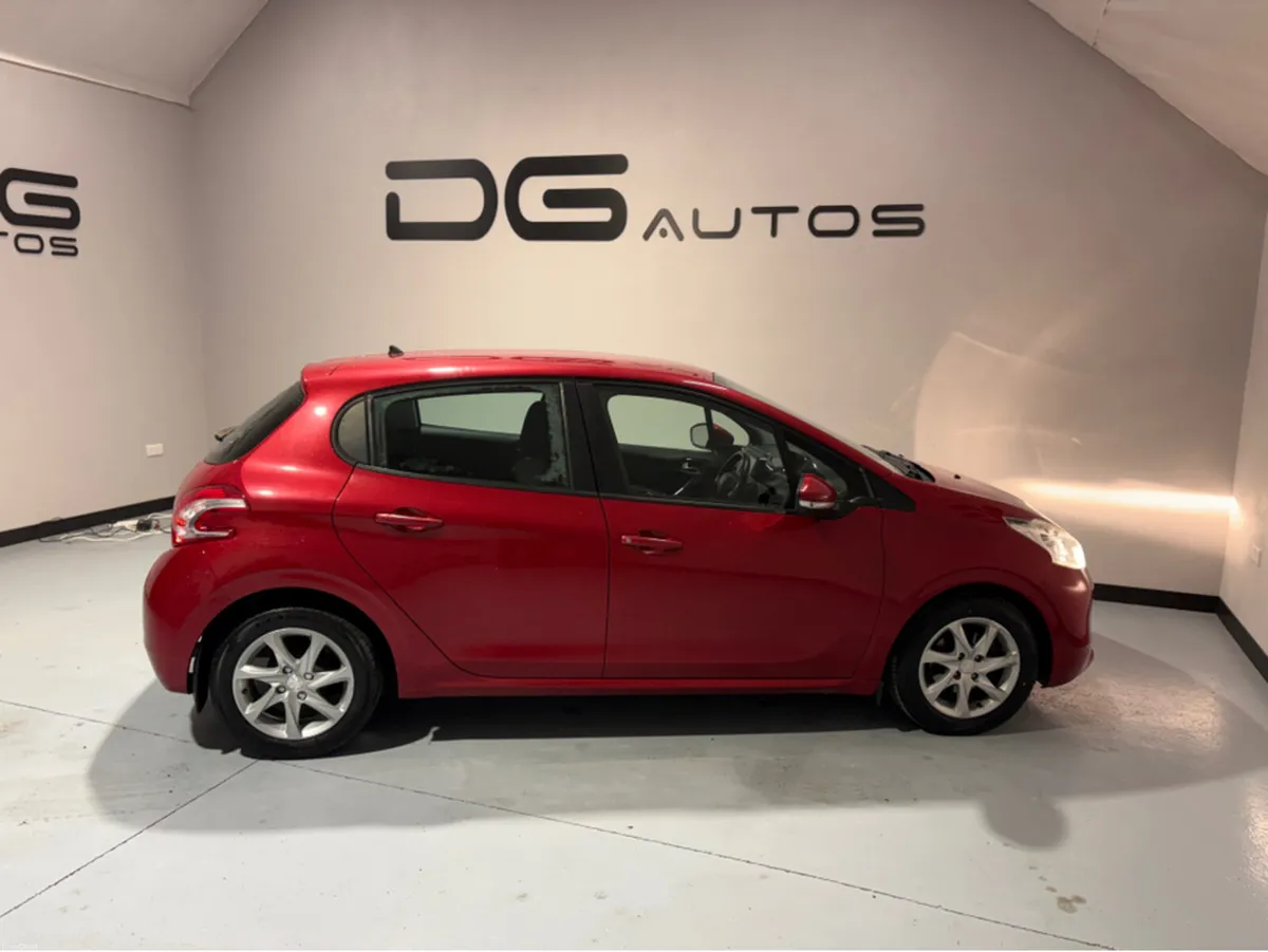 Peugeot 208 ACTIVE 1.4 HDI 4DR - Image 3