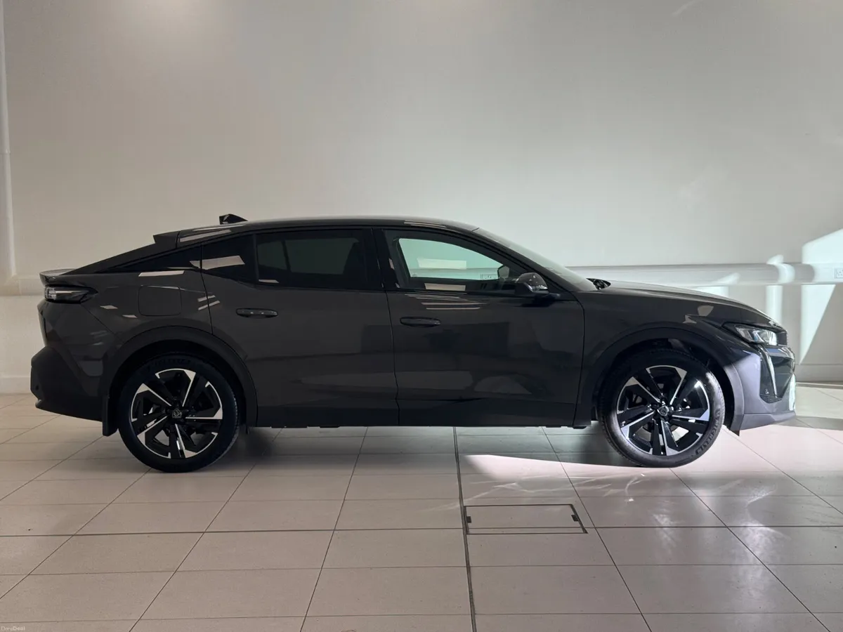 Peugeot 408 2023 - Image 3