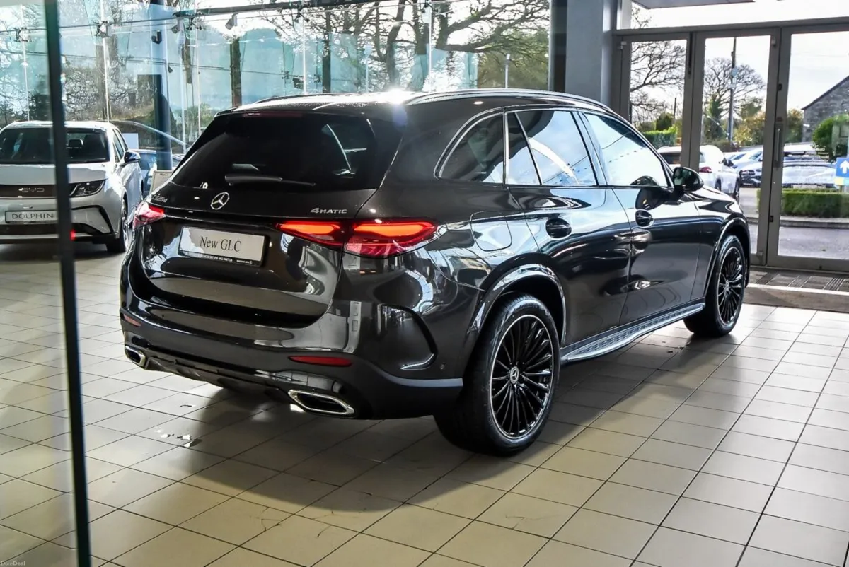 Mercedes-Benz GLC 220d AMG 4Matic Night Pack - Image 3