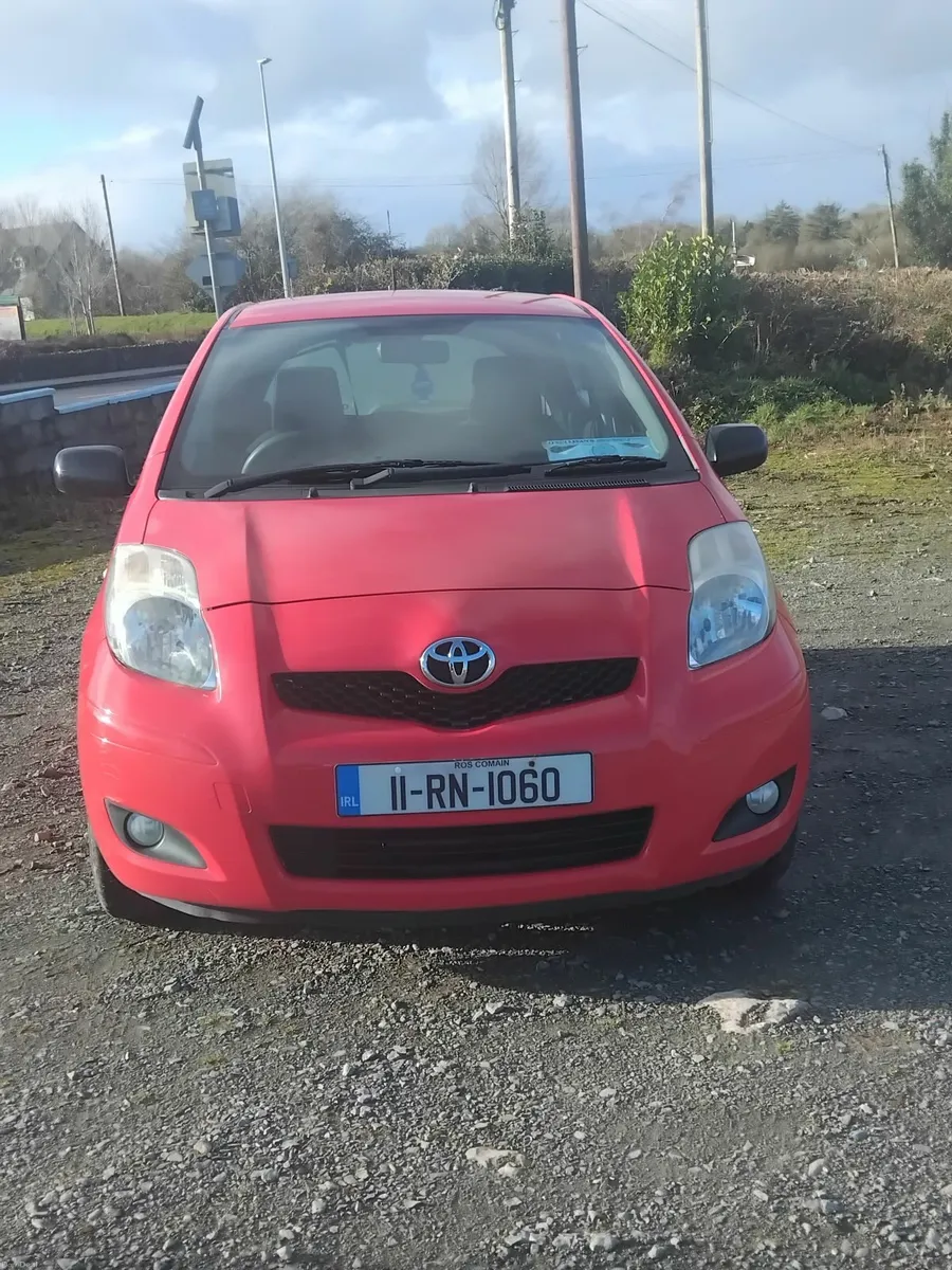 Toyota Yaris 2011 - Image 3
