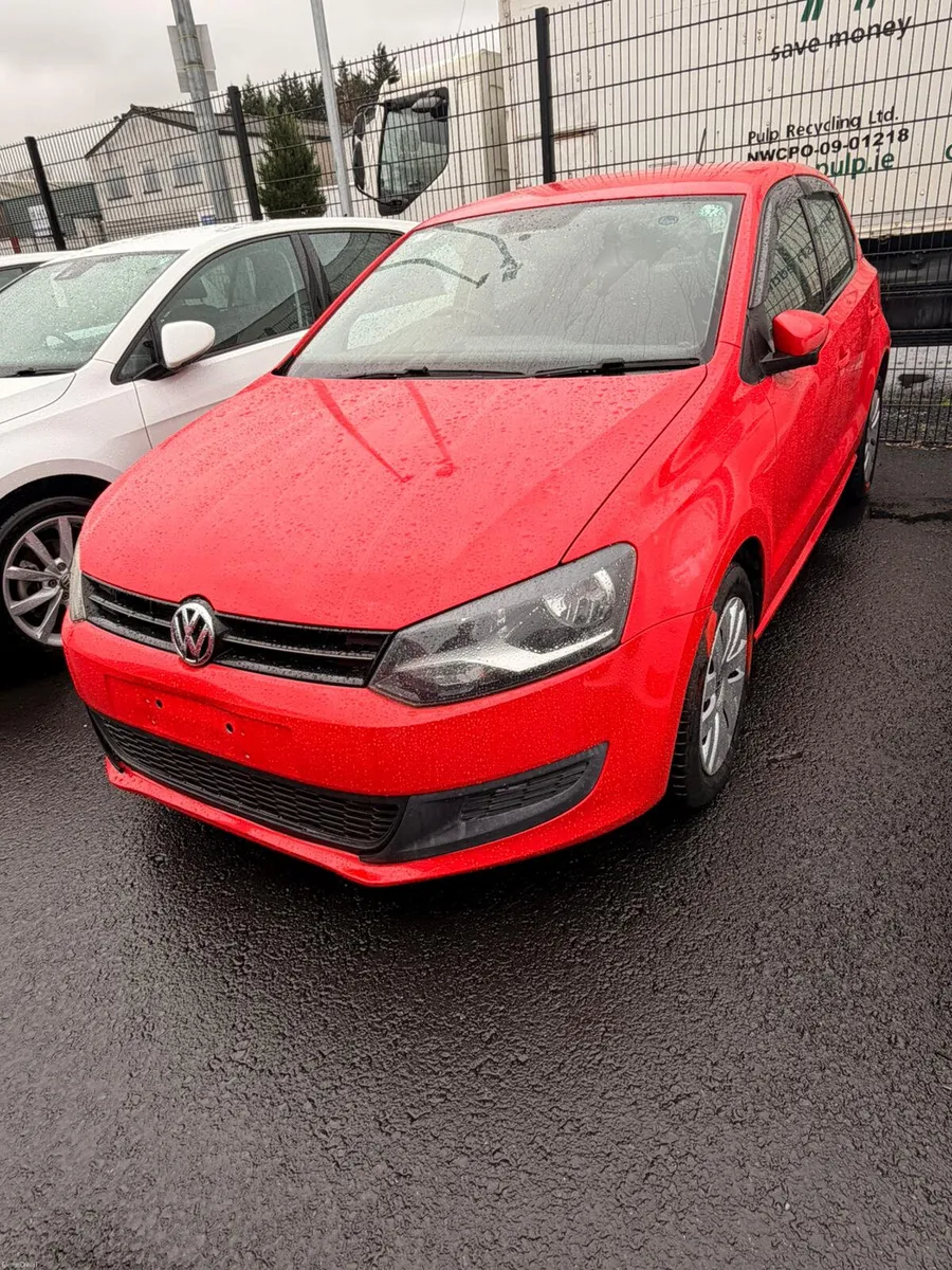 VOLKSWAGON POLO 2012 RED - Image 2