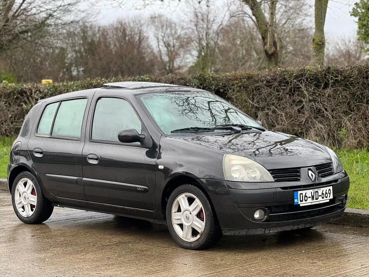 Renault Clio | Only 86k miles! - Image 4