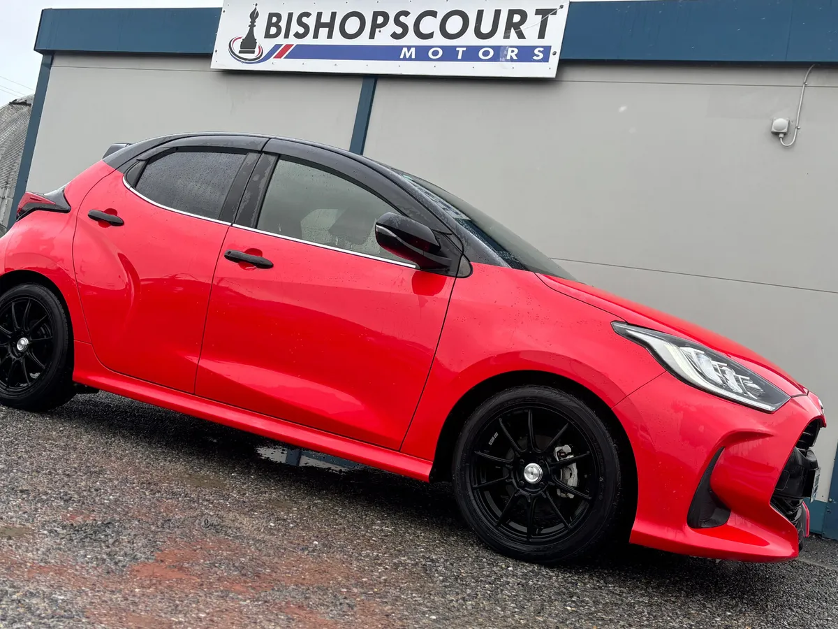 TOYOTA YARIS - Image 3