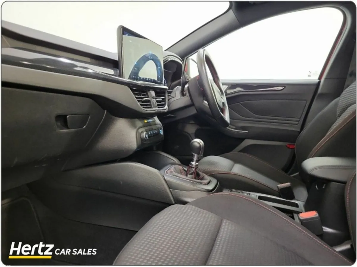 Ford Focus ST-LINE 125BHP Petrol Manual - Image 4