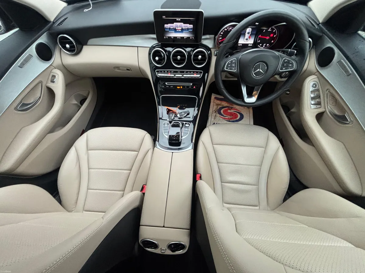 Mercedes-Benz C-Class 2018 - Image 4