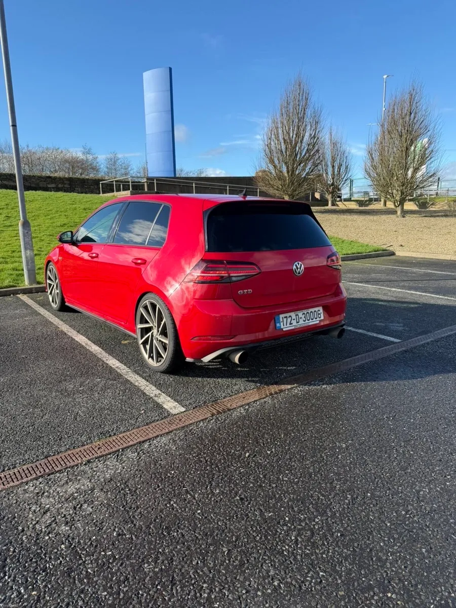 2017 GOLF GTD - Image 4