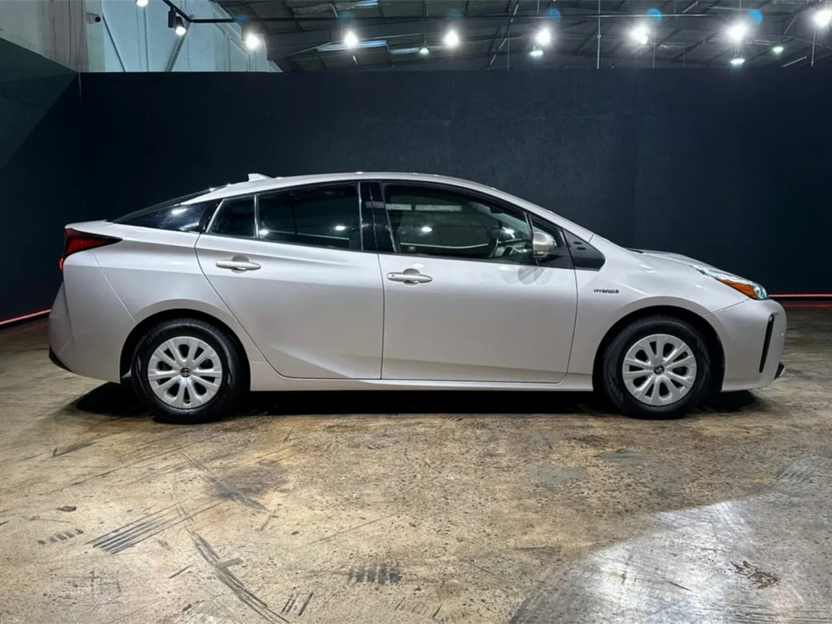Toyota Prius 1.8L PETROL HYBRID - MULTI FUNCTION S - Image 3