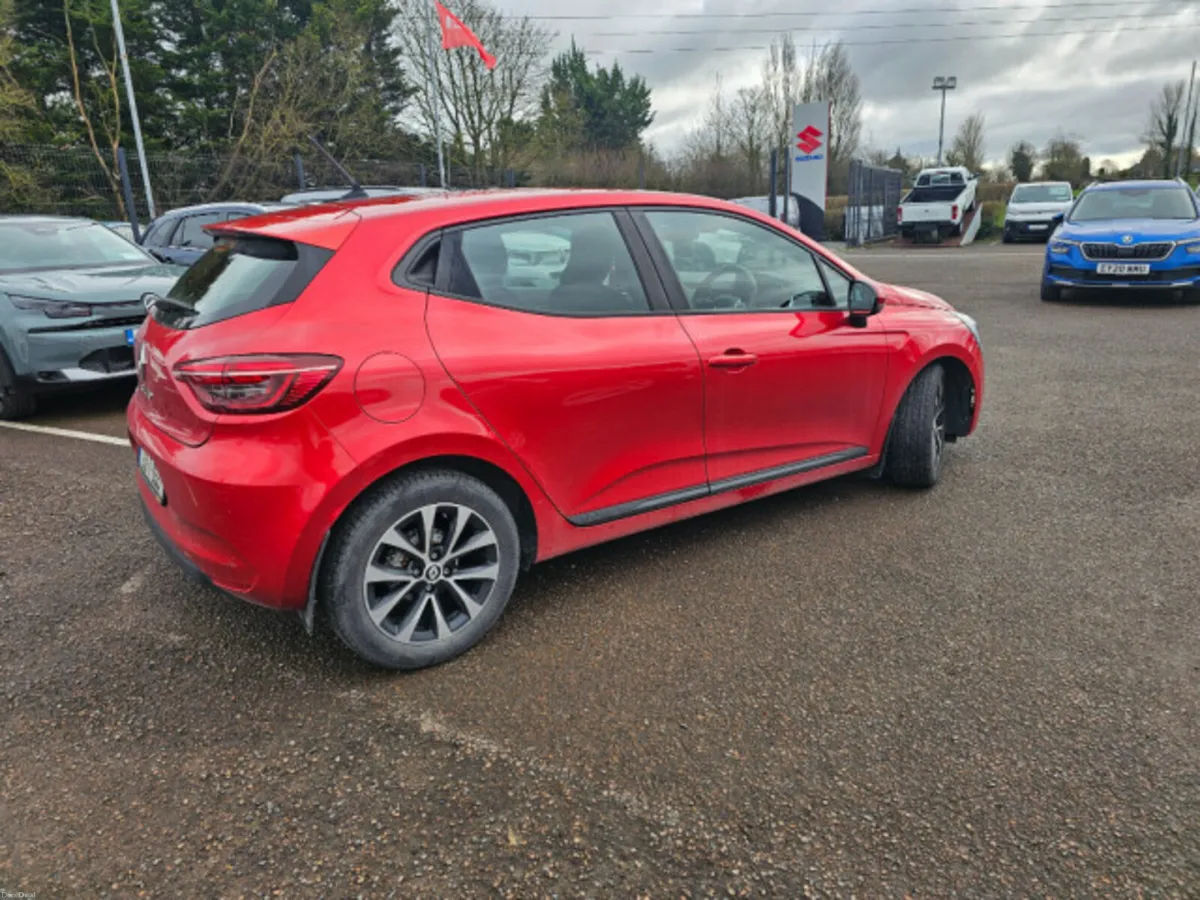 Renault Clio Iconic TCE 90 Model ECC 5DR - Image 2