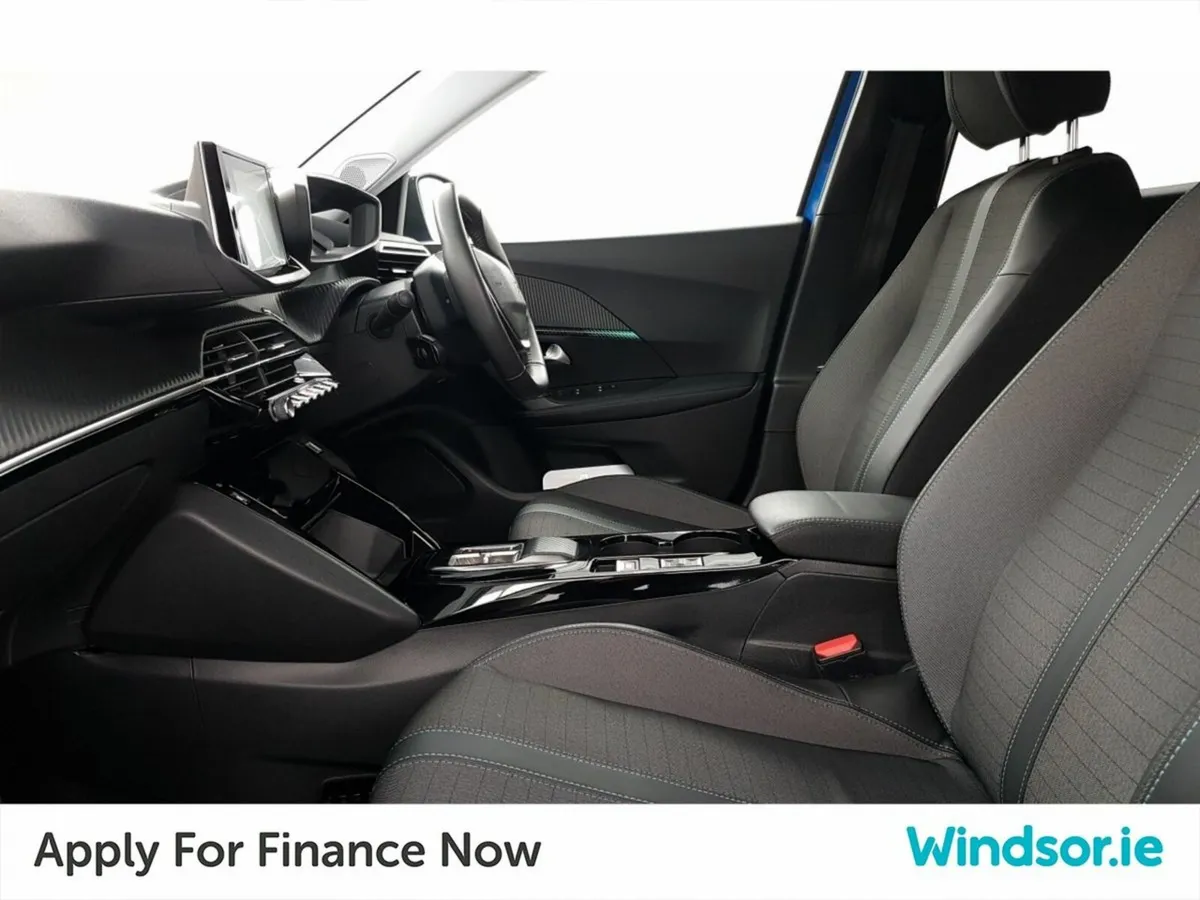 Peugeot 2008 Electric 136bhp (50 kWh) Allure - Image 4