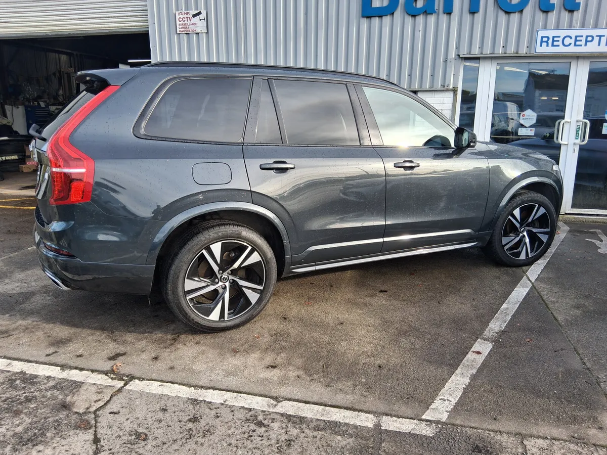 2021 Volvo XC90 PHEV T8 (390hp) R-Design AWD - Image 6