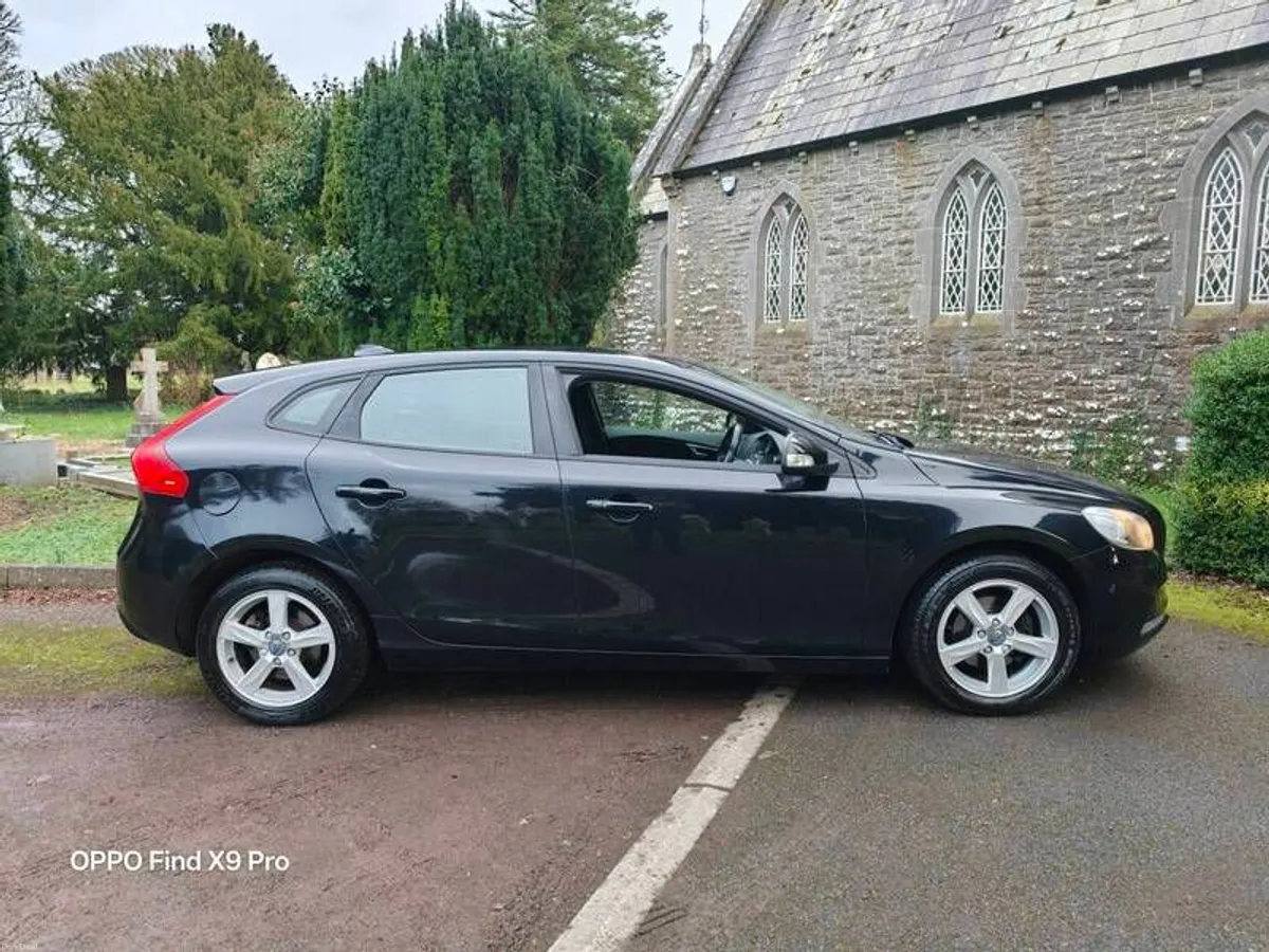 2014 Volvo V40 1.6 D (New NCT 03/27 Tax 06/26) - Image 2