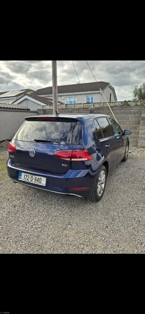 2017 Volkswagen Golf - Image 2