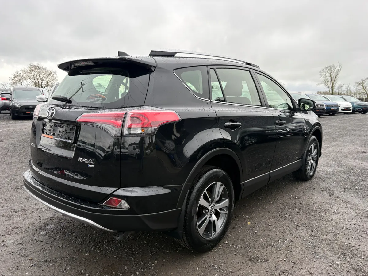 Toyota RAV4 - Image 5
