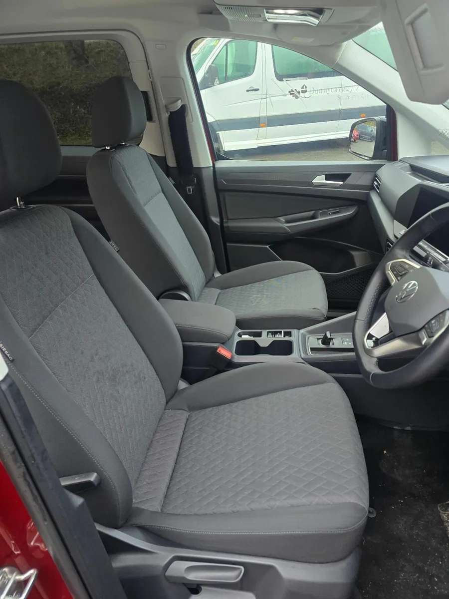 Volkswagen Caddy Maxi- Taxi Spec - Image 2
