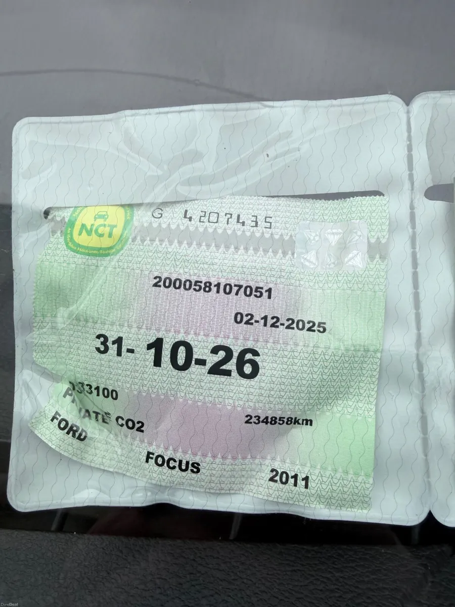 Ford Focus 2011 - Image 2