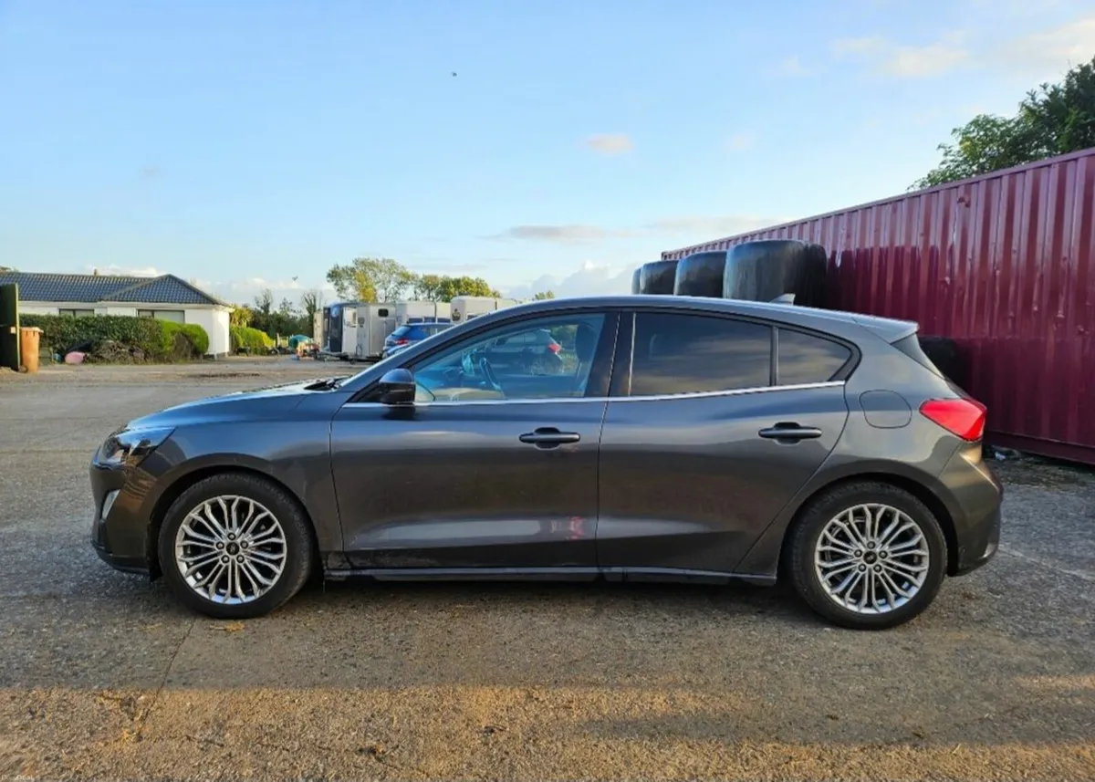 Ford Focus 2020 - Image 2